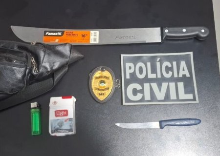 Suspeito de tentar matar ex-mulher a facadas é preso comprando facão em Deodápolis