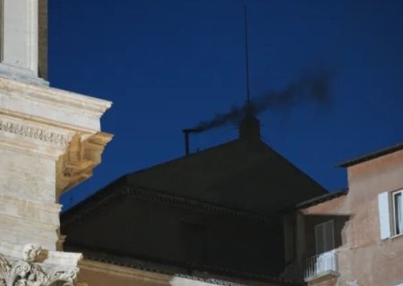 Veja quando saíra a próxima fumaça do conclave nesta quinta-feira