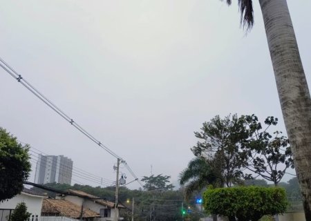 Neblina toma conta de Campo Grande e 'friozinho' reaparece de vez nesta segunda